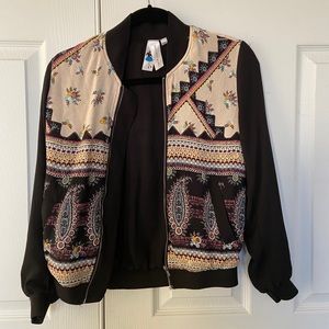 Bomber jacket - only worn twice. No smoking home.